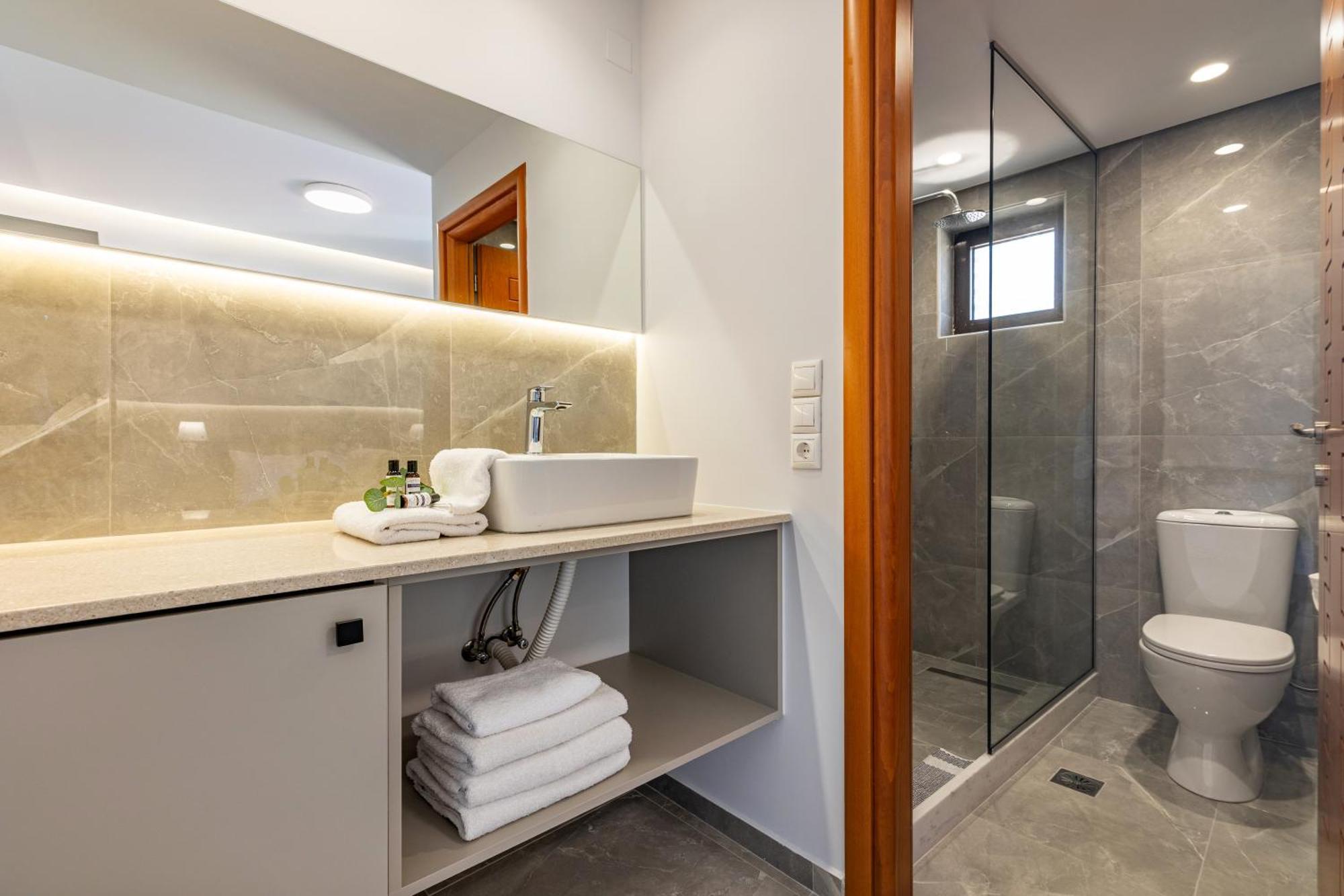 Anna Apartment